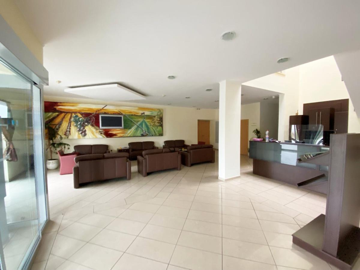 Weinland Hotel Donnerskirchen Exterior photo
