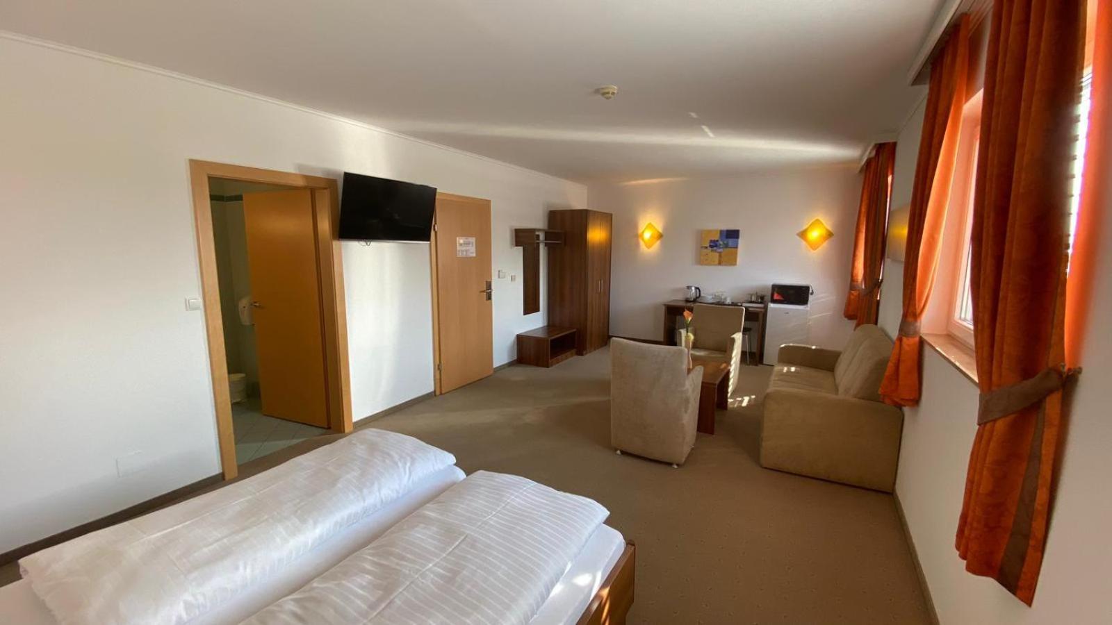 Weinland Hotel Donnerskirchen Room photo
