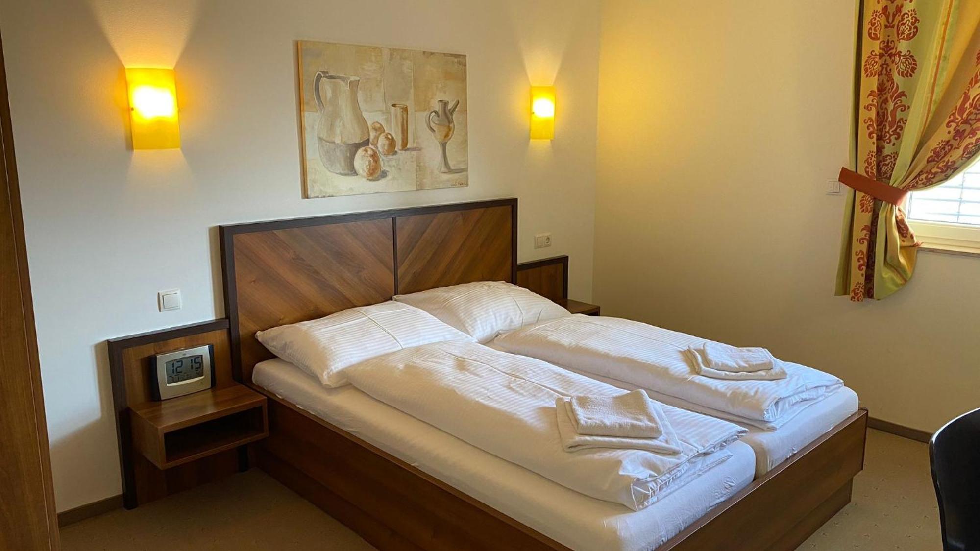 Weinland Hotel Donnerskirchen Room photo