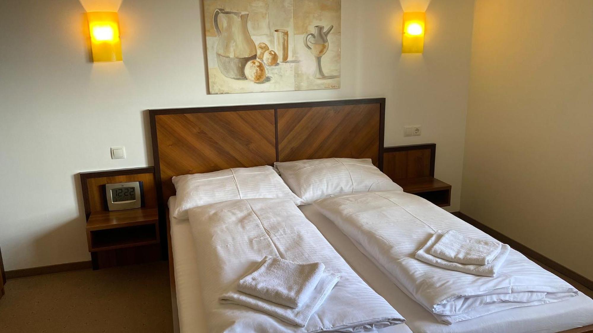 Weinland Hotel Donnerskirchen Room photo